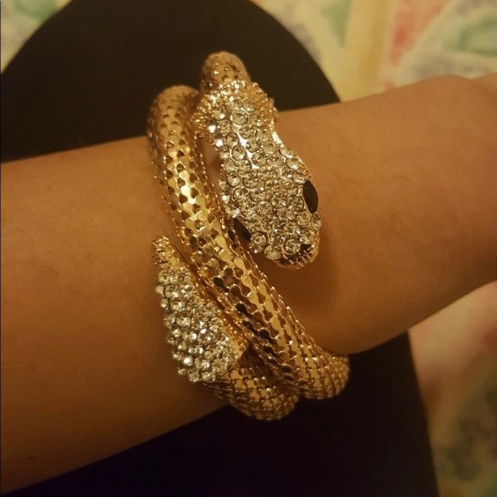 💥LAST ONE💥Gold Snake Bangle - Picture 6 of 7